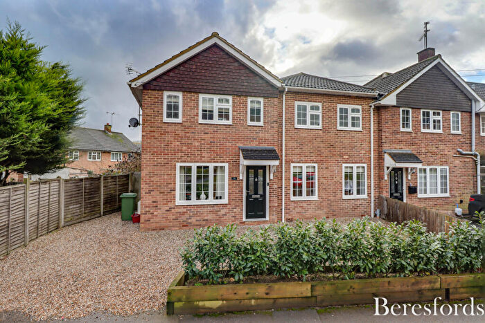 3 Bedroom End Of Terrace House For Sale In Boleyn Gardens, Brentwood, CM13