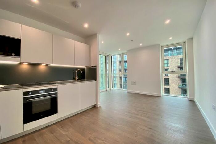 1 Bedroom Flat For Sale In Coster Avenue, London, N4