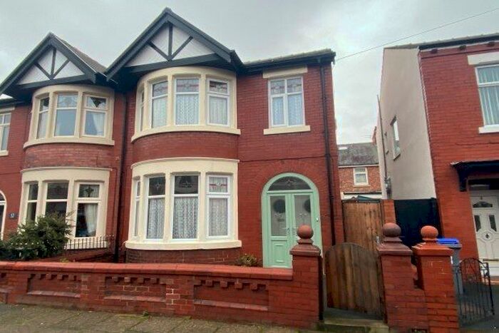 3 Bedroom Semi-Detached House To Rent In Queensway, Blackpool, FY4