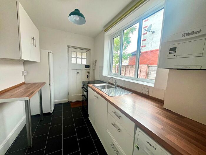 3 Bedroom House To Rent In Dene Road, Didsbury, M20