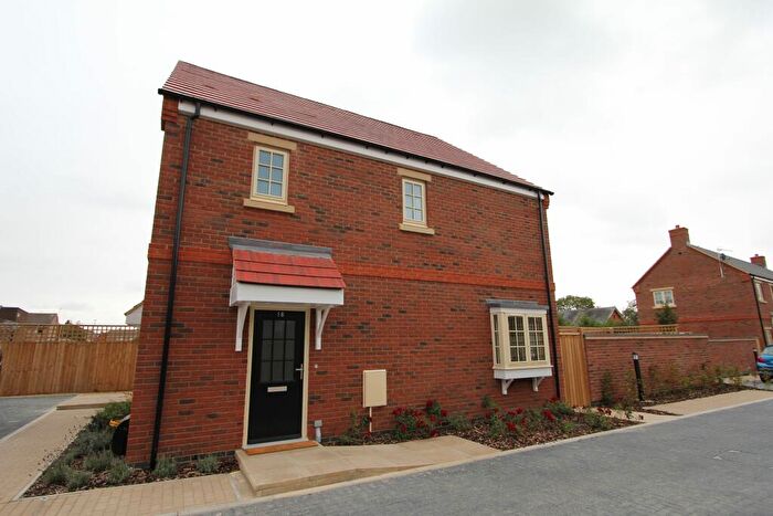 2 Bedroom House To Rent In Mobbs Close, Olney, MK46