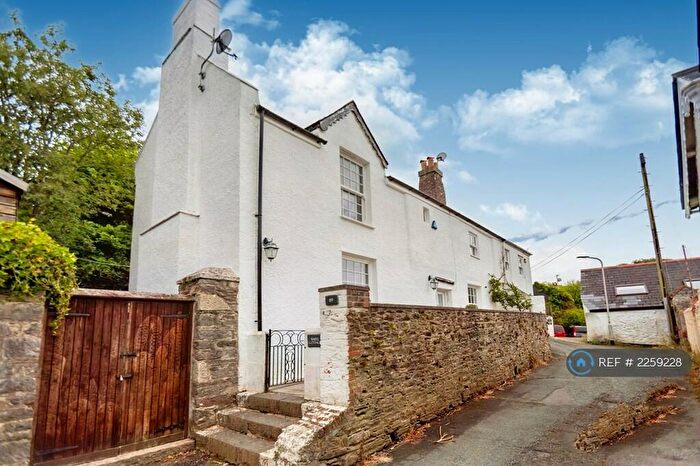 4 Bedroom Semi-Detached House To Rent In Priory Road, Plymouth, PL3