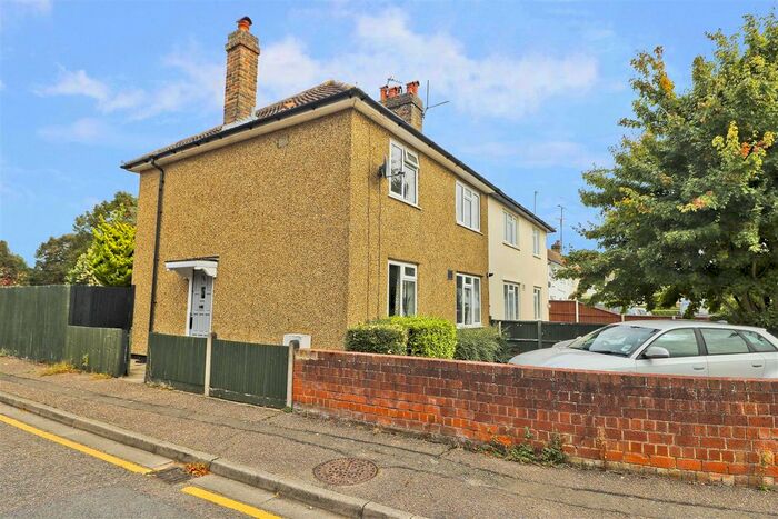 3 Bedroom Semi-Detached House To Rent In Manor Waye, Uxbridge, UB8