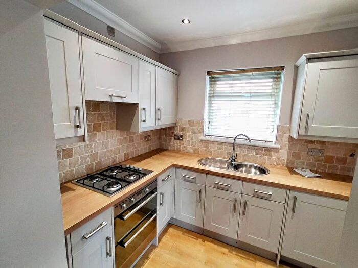 2 Bedroom End Of Terrace House To Rent In Brecon Road, Hirwaun, CF44