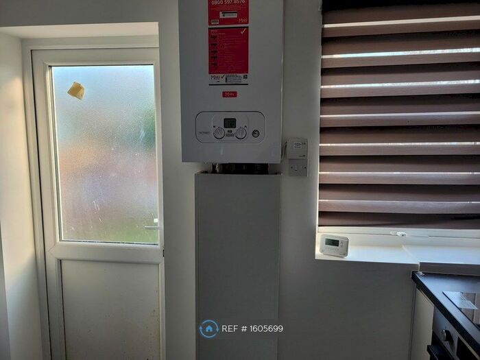 Studio To Rent In Dartford, Dartford, DA1