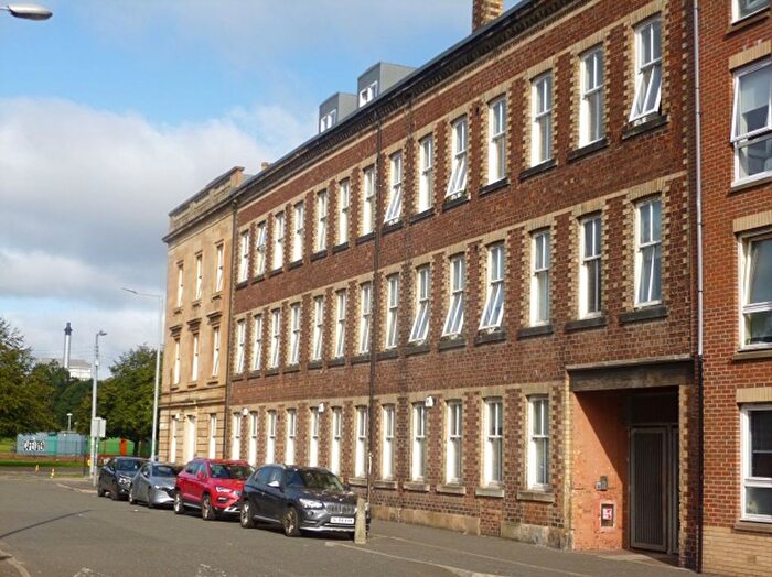 2 Bedroom Flat To Rent In Mcphail Street, Glasgow, G40