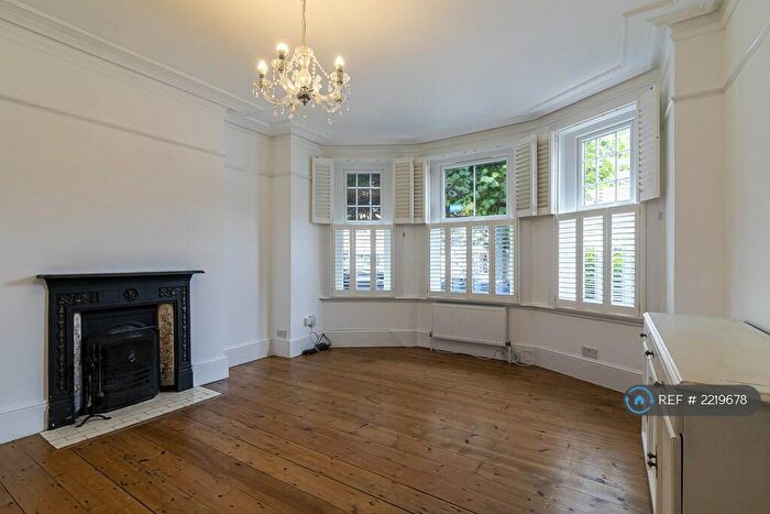 2 Bedroom Maisonette To Rent In East End Road, London, N2
