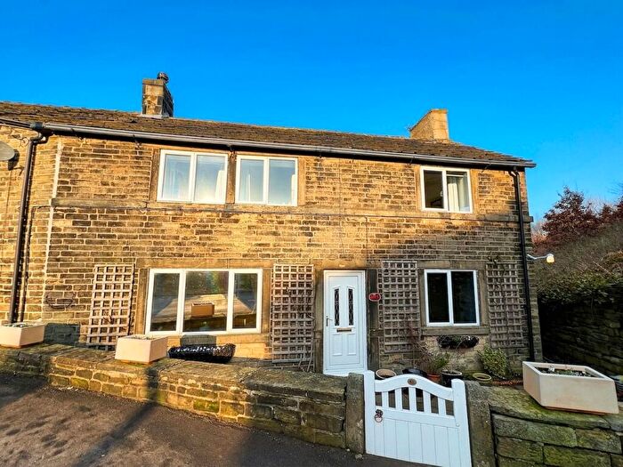 3 Bedroom Cottage For Sale In Long Moor Lane, Shelley, HD8