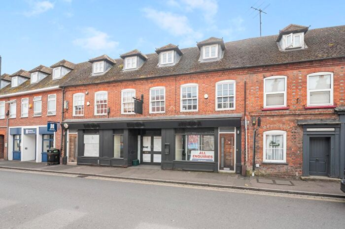 3 Bedroom Flat For Sale In High Street, Thatcham, RG19