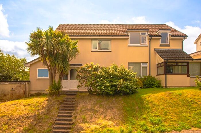 4 Bedroom Semi-Detached House For Sale In Crinnicks Hill, Bodmin, A, PL31