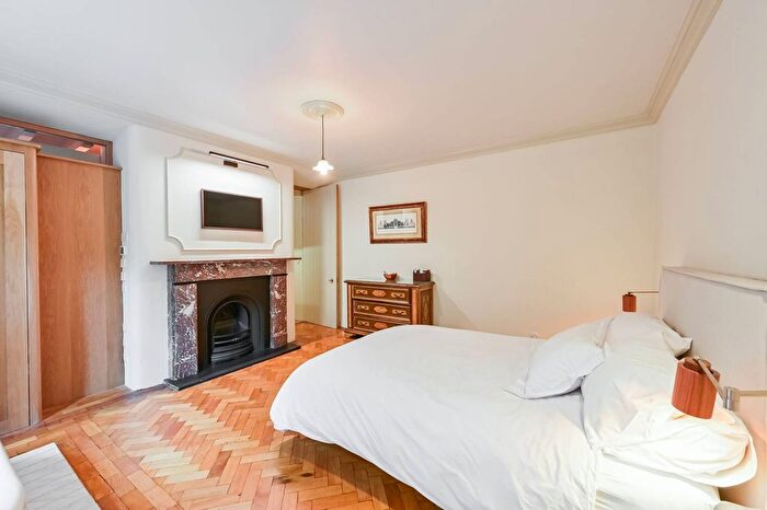 1 Bedroom Flat For Sale In Montclare Street, Shoreditch, London, E2