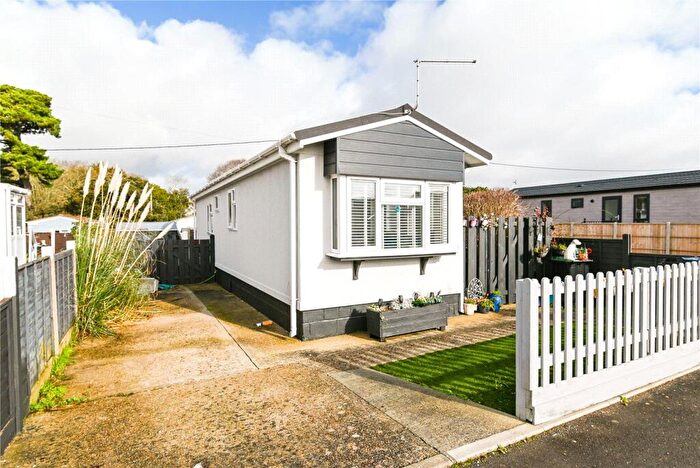 2 Bedroom Park Home For Sale In Field Place, Naish Estate, Barton On Sea, BH25