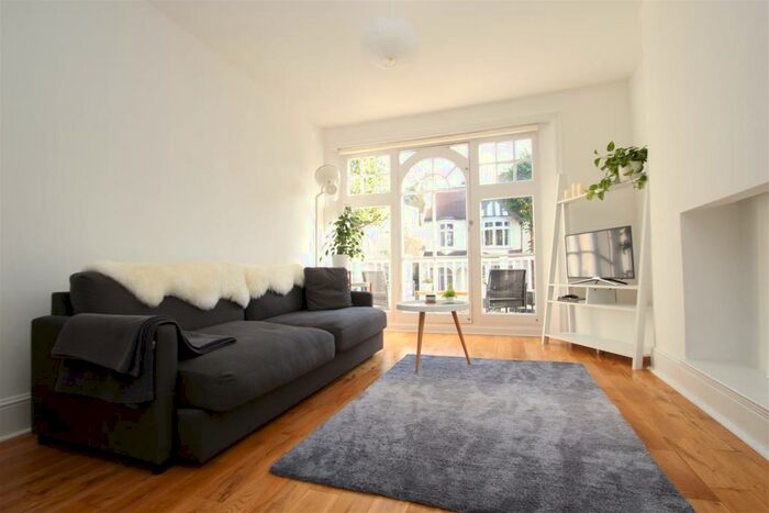 2 Bedroom Flat To Rent In Hornsey Lane Gardens, Highgate, N6