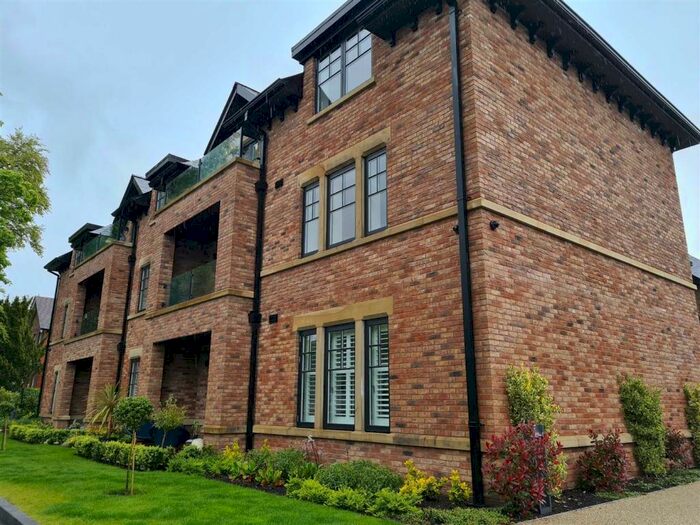 3 Bedroom Penthouse To Rent In Fernleigh House, - Alderley Road, Wilmslow, SK9