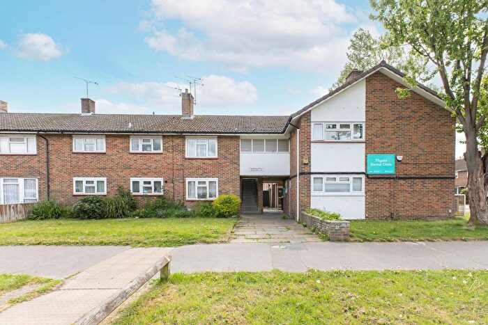 2 Bedroom Flat To Rent In Ashdown Drive, Crawley, RH10