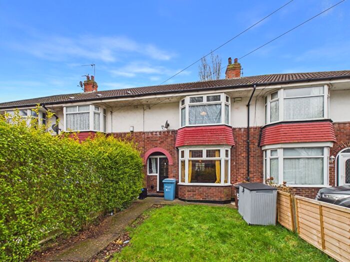 3 Bedroom Terraced House For Sale In Cranbrook Avenue, Hull, HU6