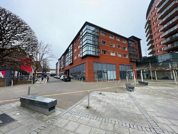 1 Bedroom Flat For Sale In Flat, Wells Crescent, Marconi Plaza, Chelmsford, Essex, CM1