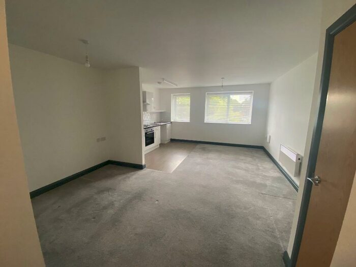 Flat To Rent In Browns Green, Birmingham, B20