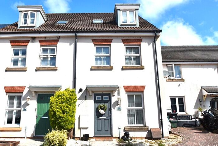 4 Bedroom End Of Terrace House For Sale In Swallow Way, Cullompton, Devon, EX15