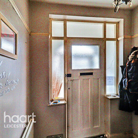 3 Bedroom Semi Detached House For Sale In Exmoor Avenue, Leicester, LE4