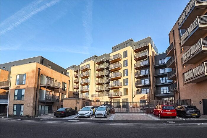 1 Bedroom Flat To Rent In Clarence Avenue, London, IG2