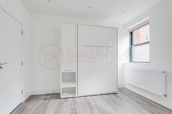 Studio To Rent In Caledonian Road, Islington, London, N1