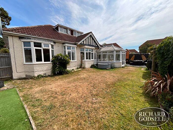 4 Bedroom Detached House For Sale In West Christchurch, BH23