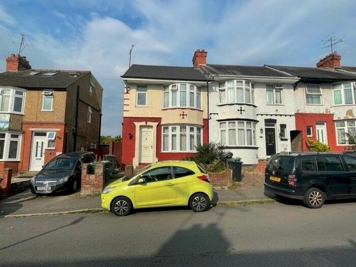 3 Bedroom Semi-Detached House To Rent In Chester Avenue, Leagrave, Luton, LU4