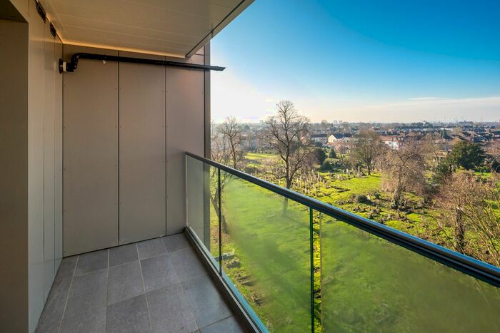 1 Bedroom Flat To Rent In Charter House, High Road, Ilford, IG1