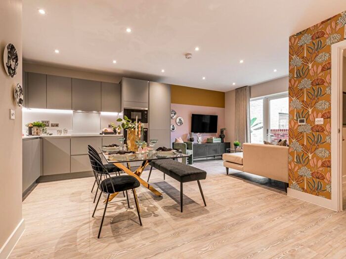 2 Bedroom Flat For Sale In Newmarket Road, Teversham, Cambridge, CB5