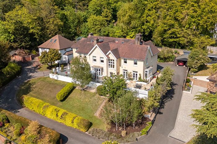 5 Bedroom Semi-detached House For Sale In The Bourne, Bourne End, SL8