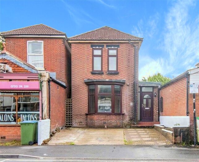 4 Bedroom Detached House For Sale In Paynes Road, Southampton, Hampshire, SO15