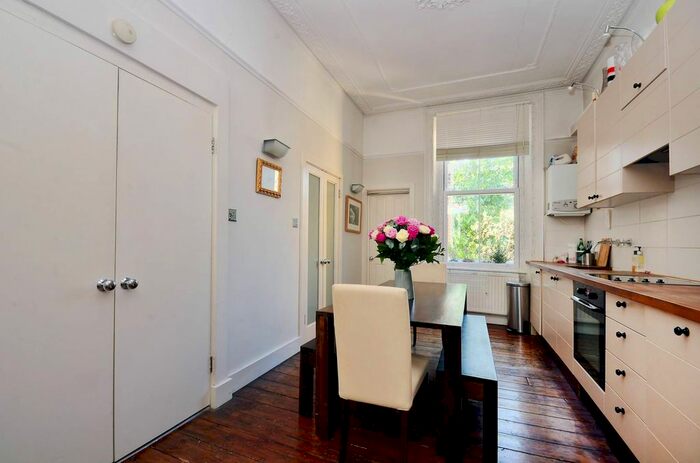 1 Bedroom Flat To Rent In Finborough Road, Chelsea, London, SW10
