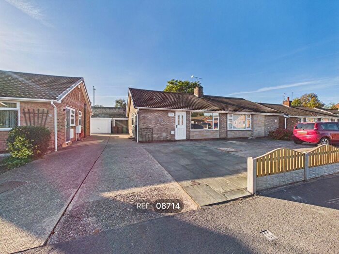 2 Bedroom Semi-Detached Bungalow To Rent In Belvoir Drive, Knottingley, WF11