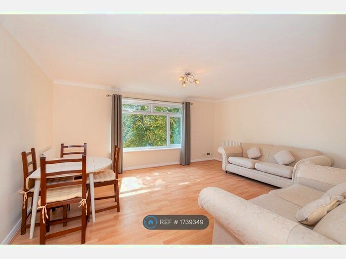 2 Bedroom Flat To Rent In Denmark Avenue, London, SW19