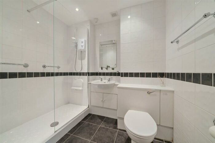 1 Bedroom Apartment For Sale In Wordsworth Drive, Cheam, Sutton, SM3
