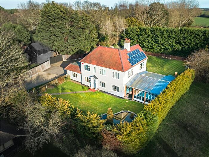 4 Bedroom Detached House For Sale In Sutton Road, Sutton & Shopland, SS4