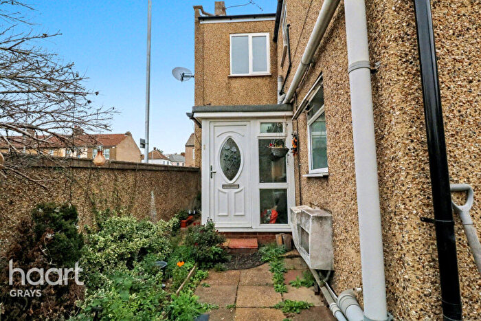 1 Bedroom Flat For Sale In London Road, Grays, RM20