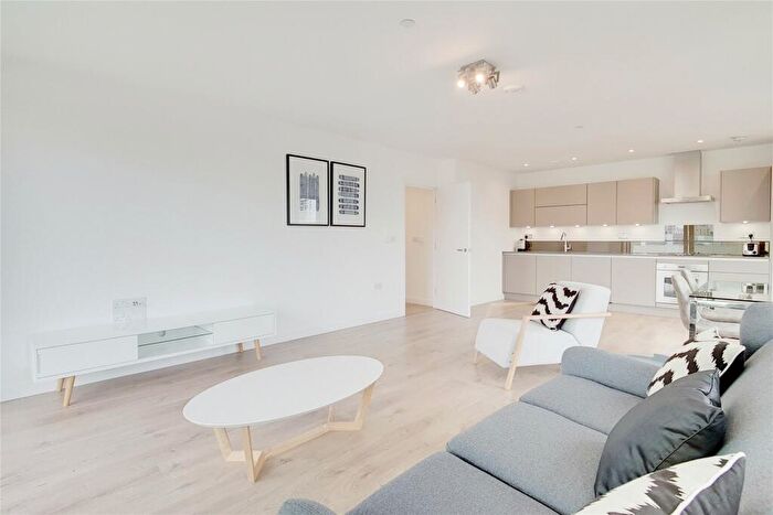 2 Bedroom Apartment To Rent In Great Eastern Road London, E15