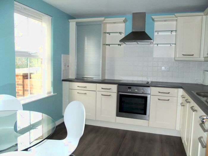 2 Bedroom Ground Flat To Rent In Herons Court, Gilesgate, DH1