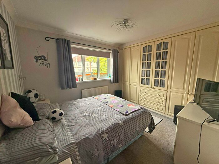 5 Bedroom Detached House For Sale In Green Lane, Scarborough, YO12