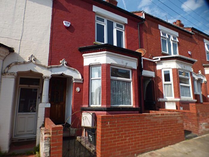 3 Bedroom Terraced House To Rent In Colin Road, Luton, LU2