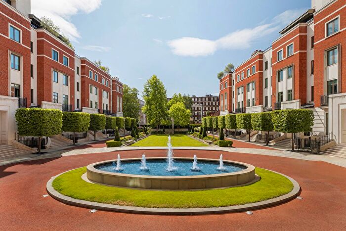 3 Bedroom Flat To Rent In Tasker Lodge, Thornwood Gardens, Campden Hill, Kensington, London, United Kingdom, Kensington, W8