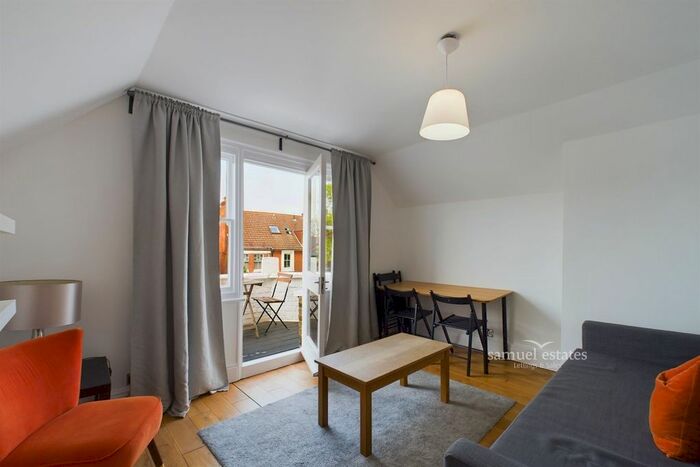 1 Bedroom Flat To Rent In Telford Avenue, Streatham Hill, SW2