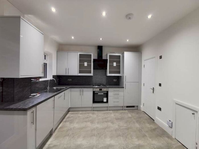 3 Bedroom Semi-Detached House To Rent In Fairholme Road, Harrow, HA1