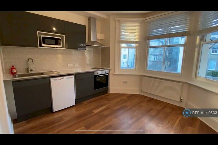 Studio To Rent In Seafield Road, Hove, BN3