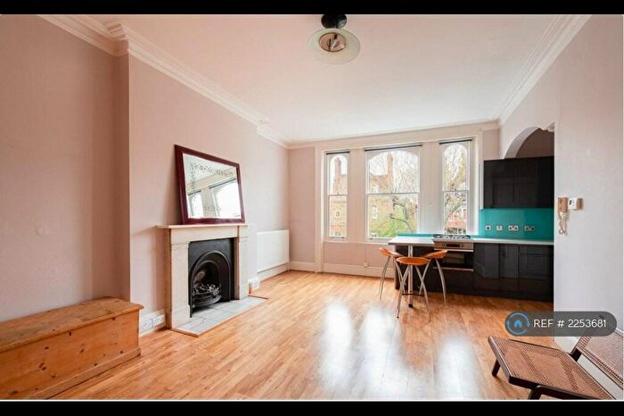 Studio To Rent In Steeles Road, London, NW3