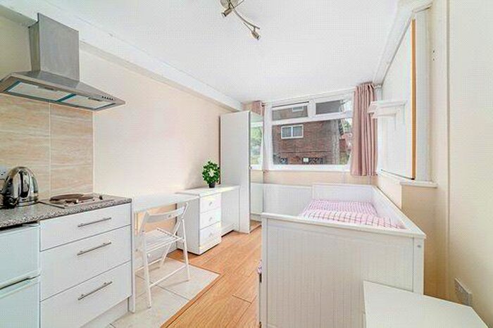 Studio To Rent In Partington Close, London, N19