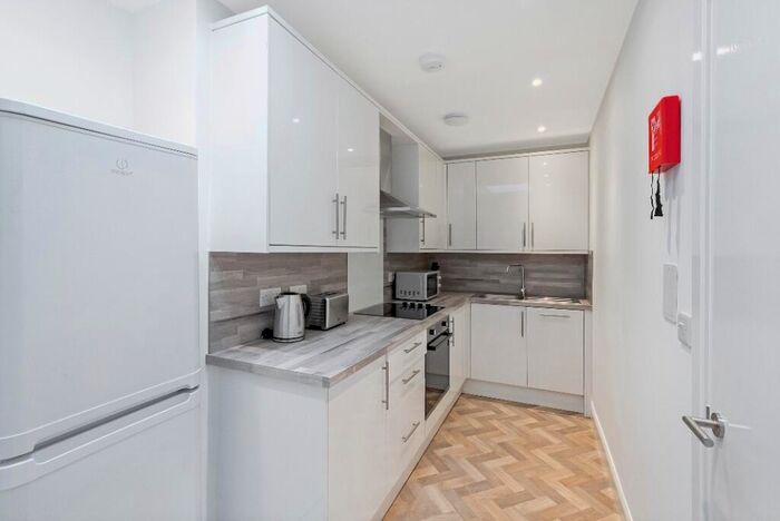 3 Bedroom Flat To Rent In Marchmont Road, Marchmont, Edinburgh, EH9