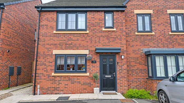 3 Bedroom Semi Detached House For Sale In Gainsborough, Gainsborough, DN21